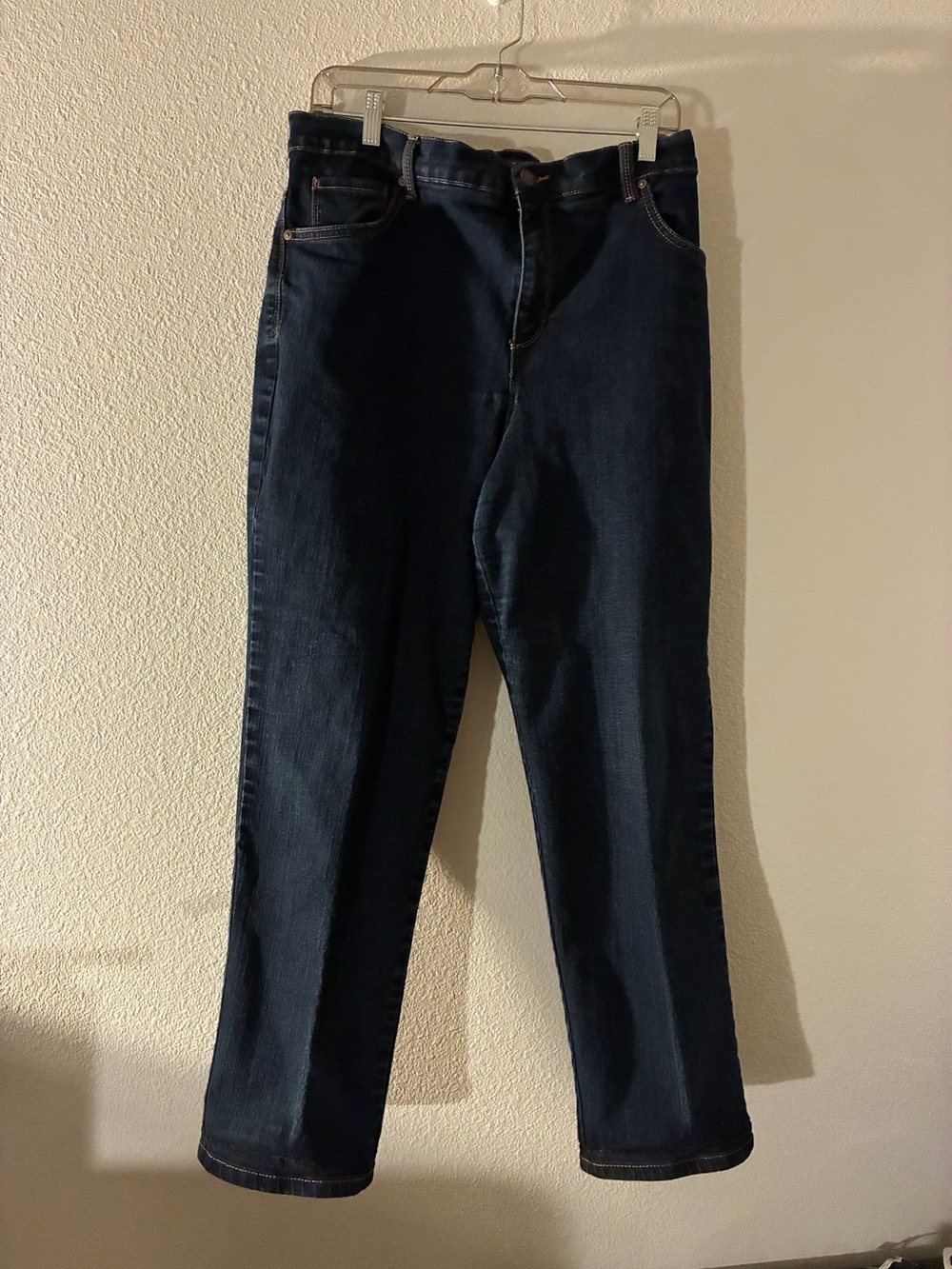 Gloria Vanderbilt Amanda Women’s Dark Blue High-Rise Tapered Jeans. Size 18W